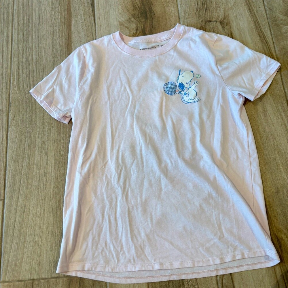 Abercrombie Kids Peanuts Snoopy Tennis Graphic T-Shirt Pink Youth 13/14